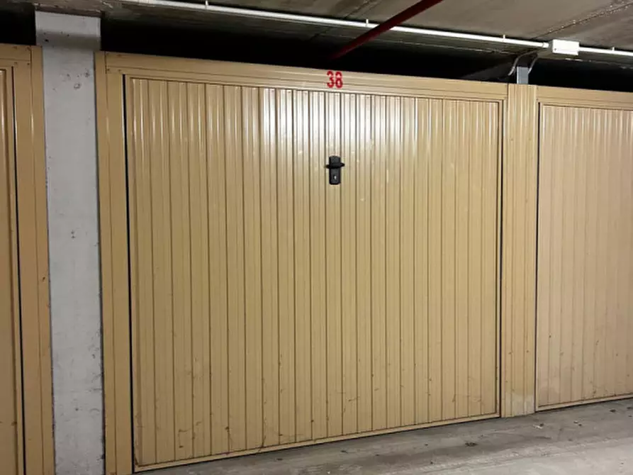 Immagine 4 di Garage in affitto  in VIA UDINE a Verona