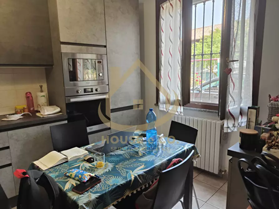 Immagine 7 di Casa indipendente in vendita  in Via Giuseppe Campana a Cilavegna