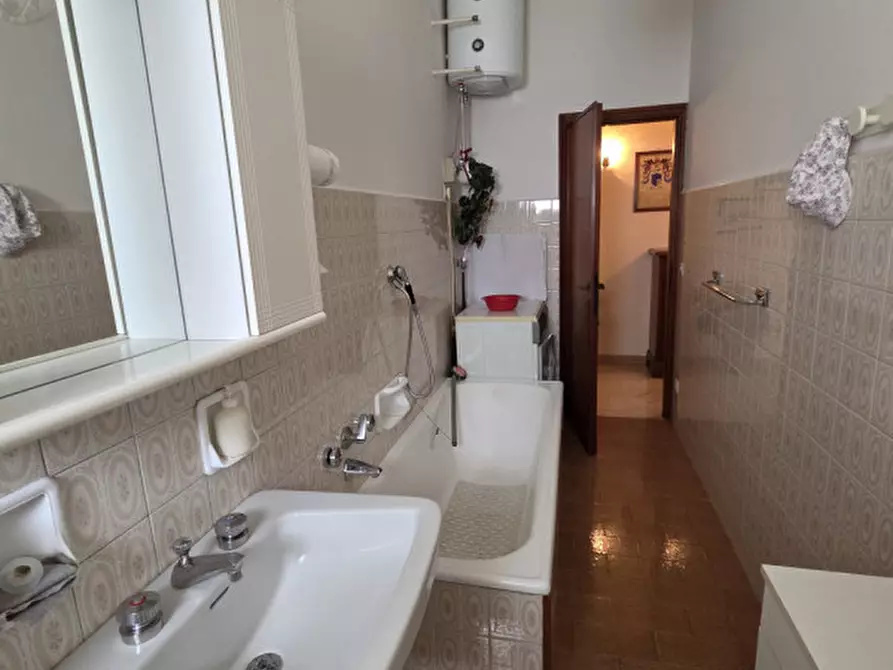 Immagine 18 di Appartamento in vendita  in via del ponte a greve   33 a Firenze