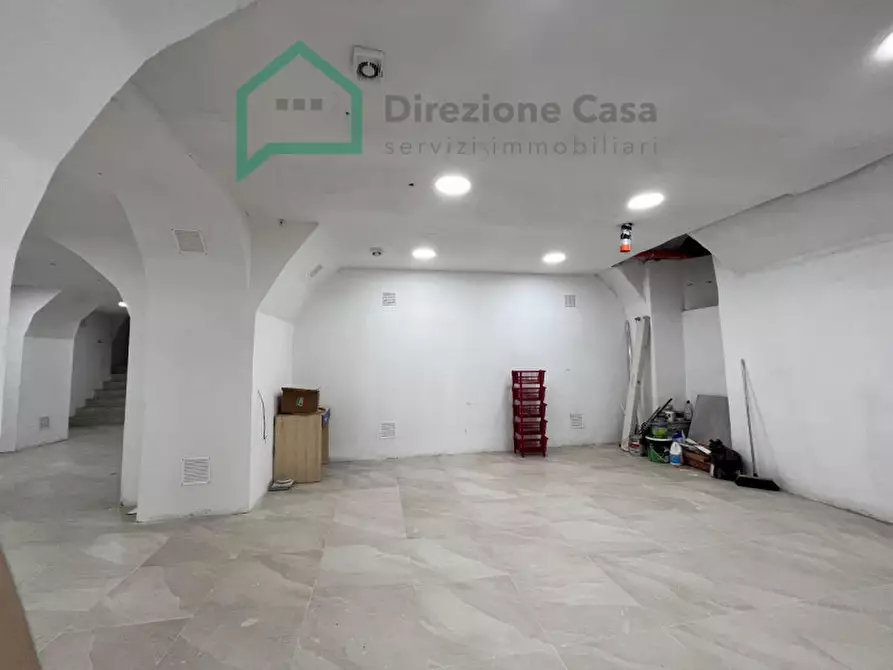 Immagine 3 di Magazzino in vendita  in VIA BOLOGNA a Napoli
