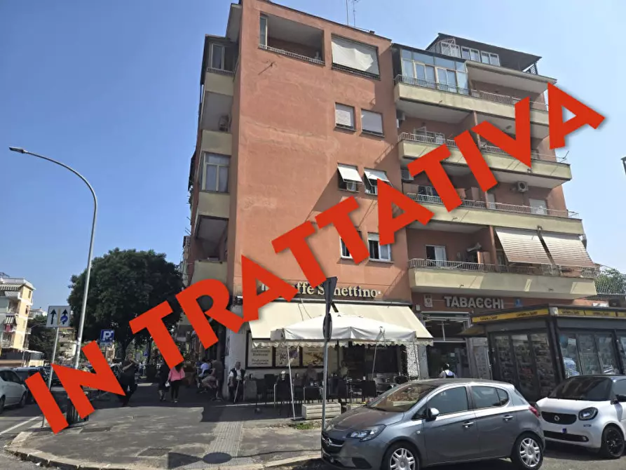 Immagine 1 di Appartamento in vendita  in Via Mattia Battistini a Roma