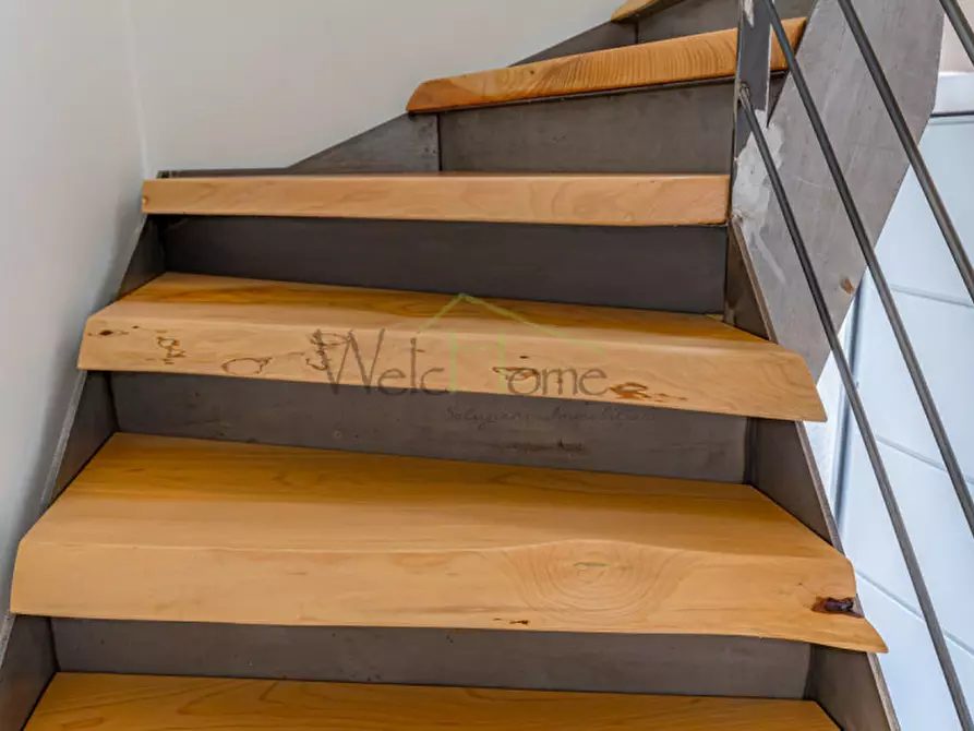 Immagine 25 di Villa in vendita  a Como