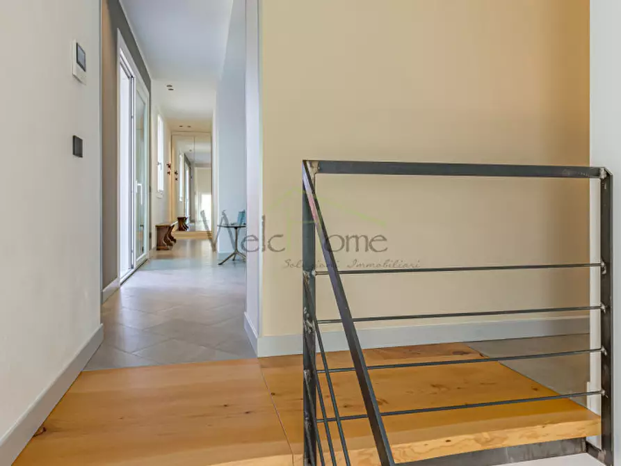 Immagine 26 di Villa in vendita  a Como