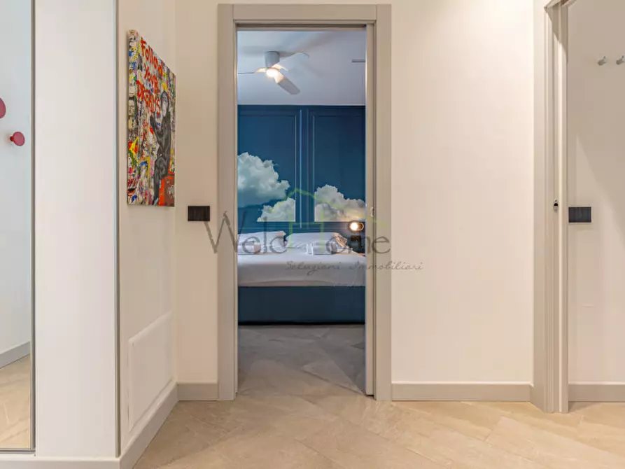 Immagine 39 di Villa in vendita  a Como