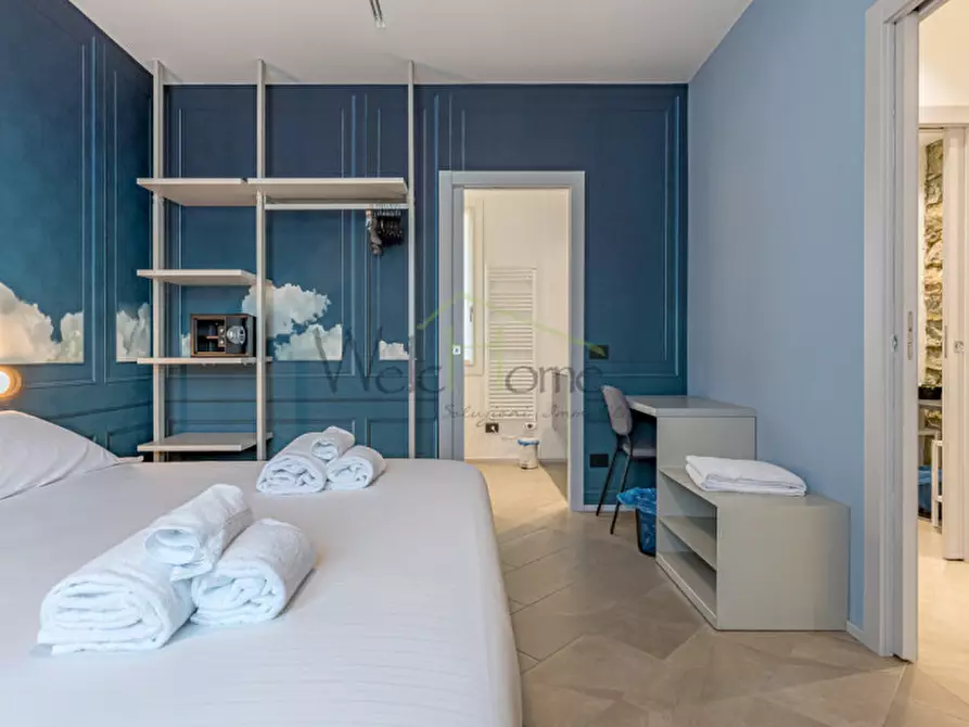 Immagine 42 di Villa in vendita  a Como