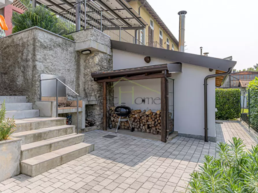 Immagine 54 di Villa in vendita  a Como