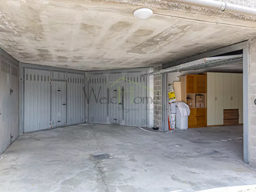 Immagine 56 di Villa in vendita  a Como