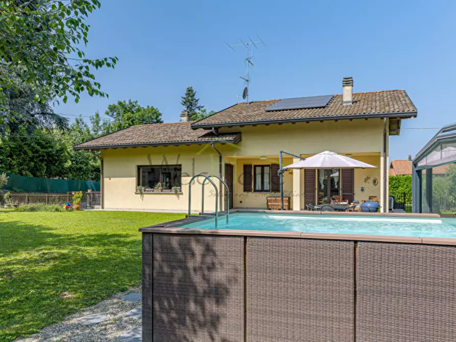 Immagine 16 di Villa in vendita  in albavilla, via saruggia a Albavilla