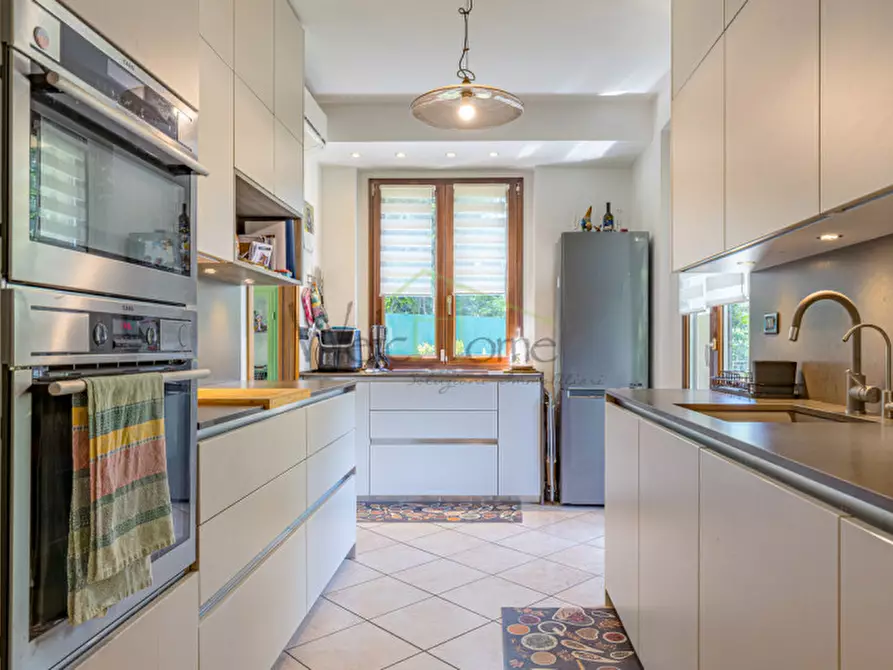 Immagine 23 di Villa in vendita  in albavilla, via saruggia 33 a Albavilla