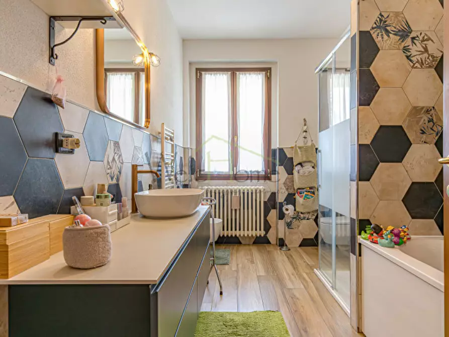 Immagine 30 di Villa in vendita  in albavilla, via saruggia 33 a Albavilla