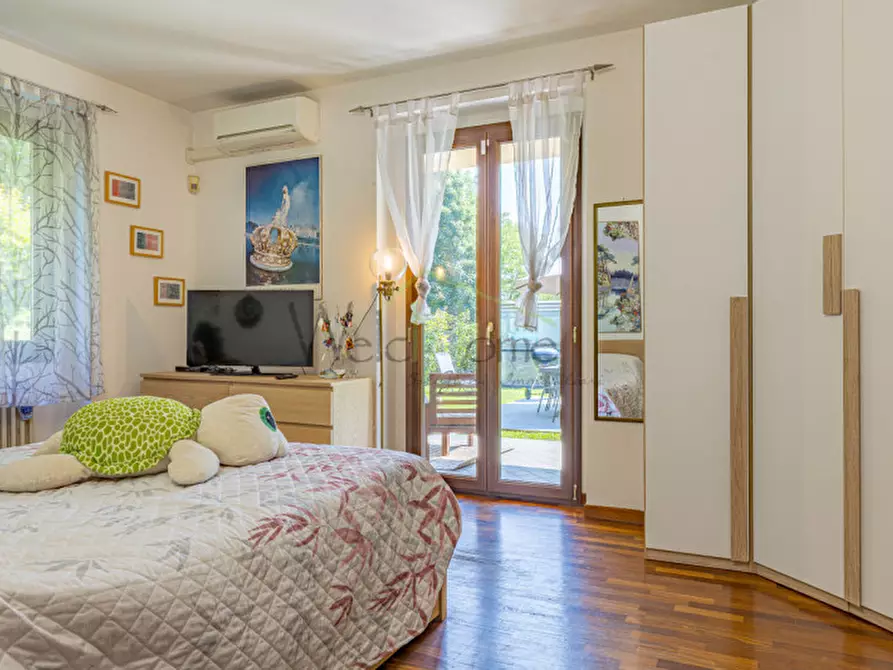 Immagine 35 di Villa in vendita  in albavilla, via saruggia 33 a Albavilla