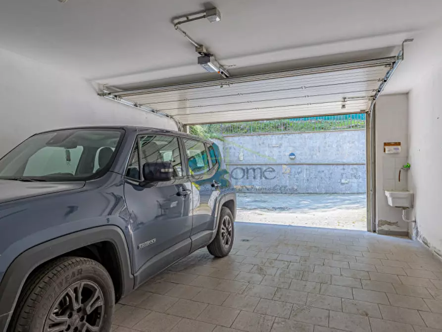 Immagine 48 di Villa in vendita  in albavilla, via saruggia 33 a Albavilla