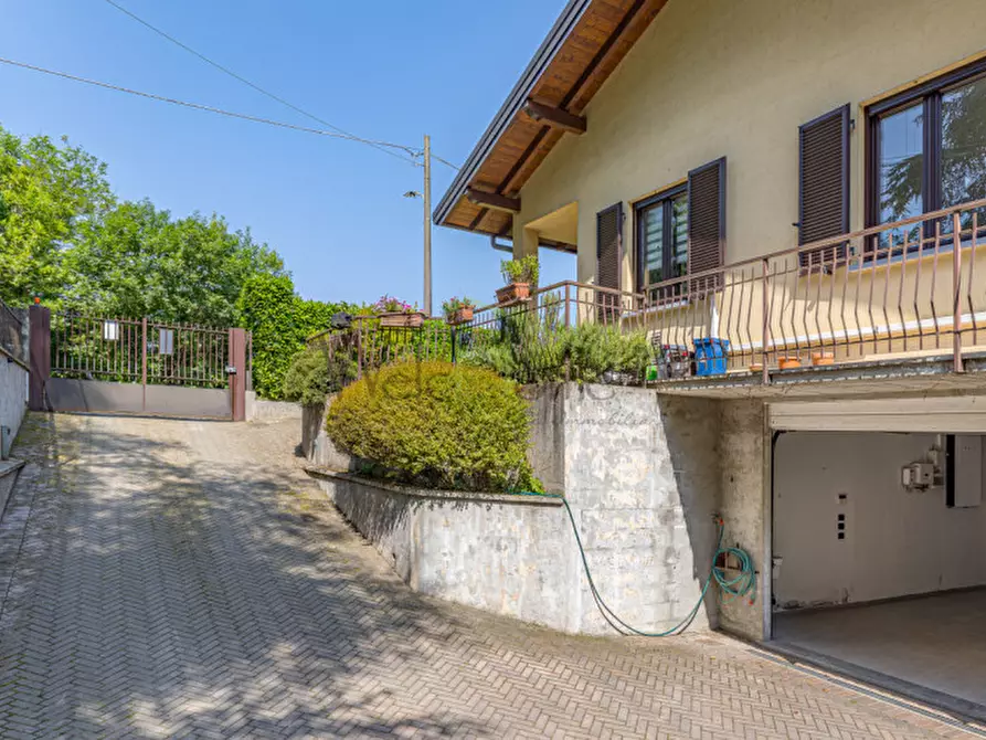 Immagine 50 di Villa in vendita  in albavilla, via saruggia 33 a Albavilla