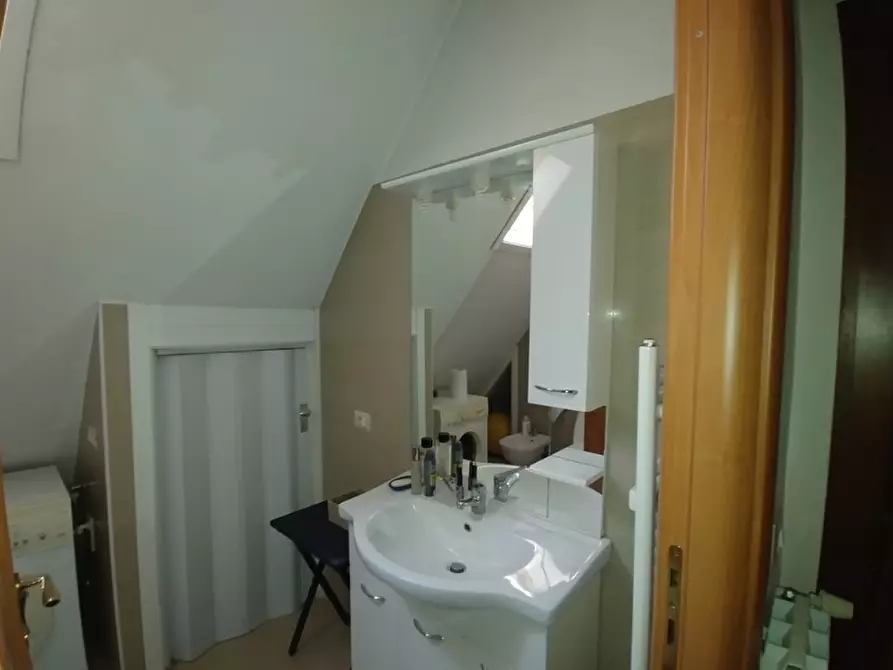 Immagine 12 di Appartamento in vendita  in PIAZZA MONTE TITANO a Milano