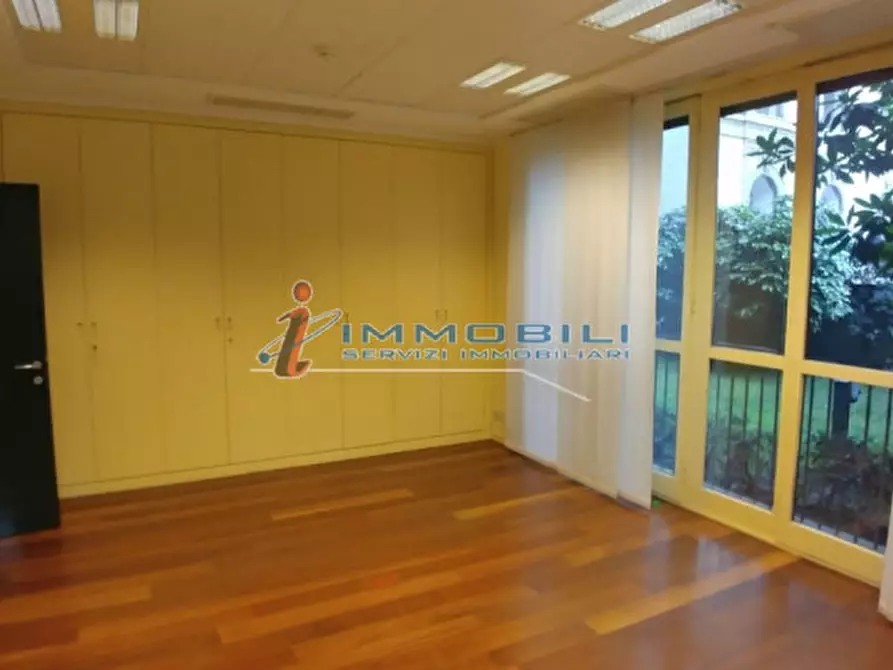 Immagine 6 di Ufficio in affitto  in VIA SENATO a Milano