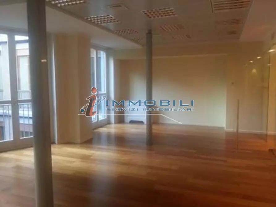 Immagine 19 di Ufficio in affitto  in VIA SENATO a Milano