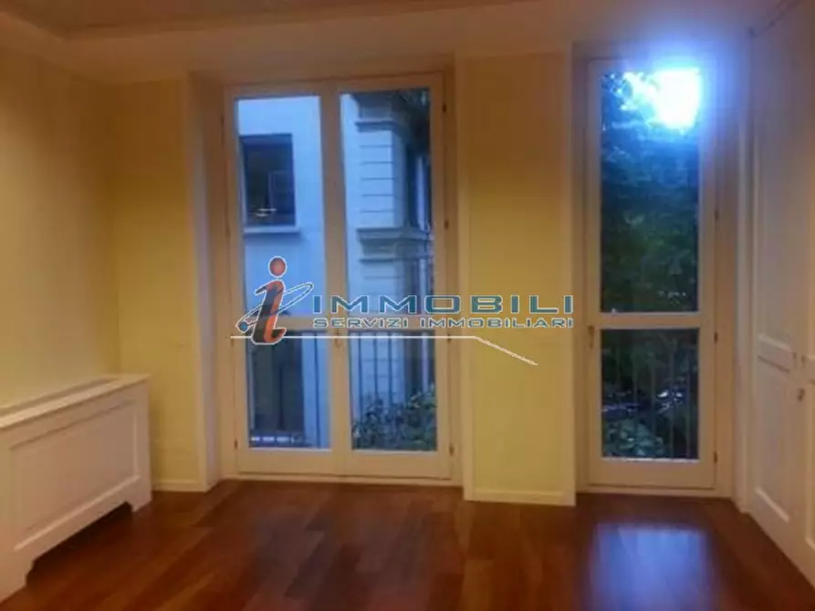 Immagine 21 di Ufficio in affitto  in VIA SENATO a Milano