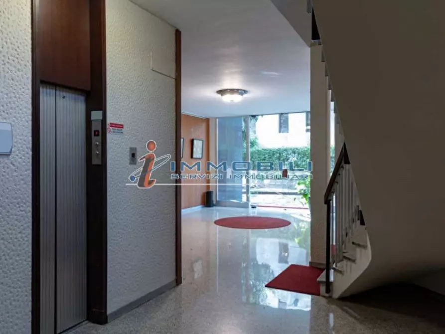 Immagine 3 di Ufficio in affitto  in PIAZZA CARBONARI a Milano