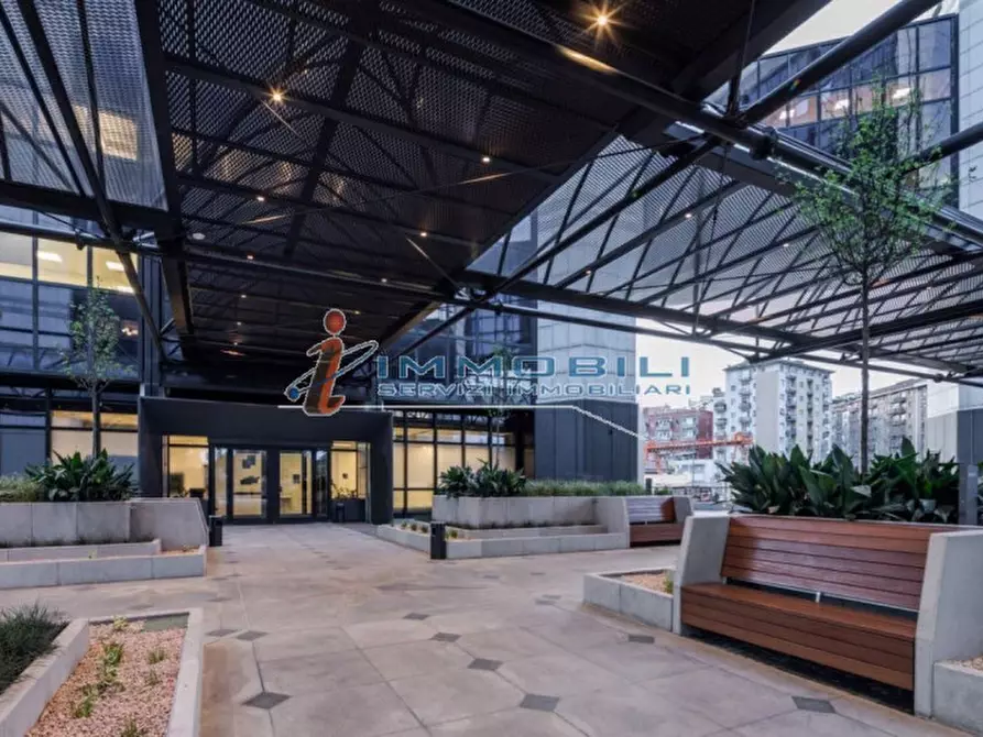 Immagine 3 di Ufficio in affitto  in VIA BARLETTA a Milano