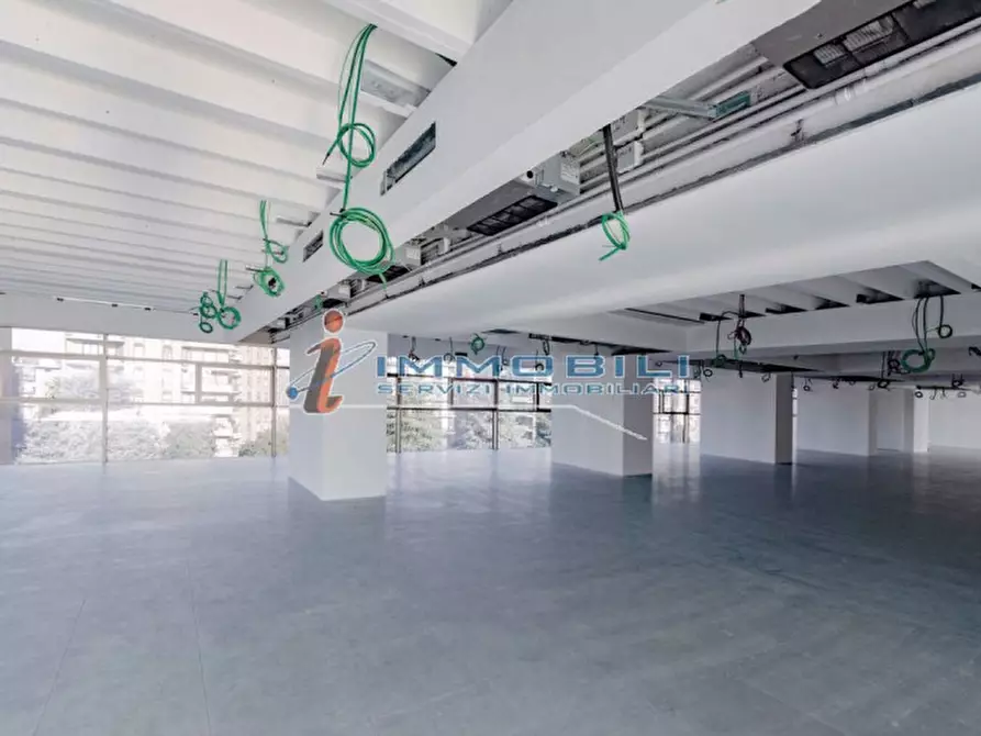 Immagine 1 di Ufficio in affitto  in VIA TAZZOLI ENRICO a Milano