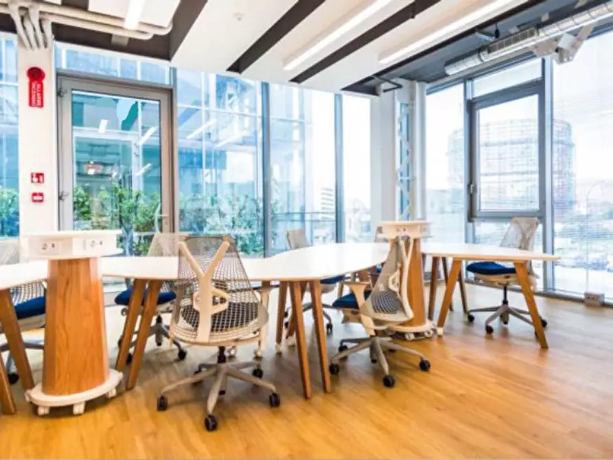 Immagine 1 di Ufficio in affitto  in VIA TAZZOLI ENRICO a Milano