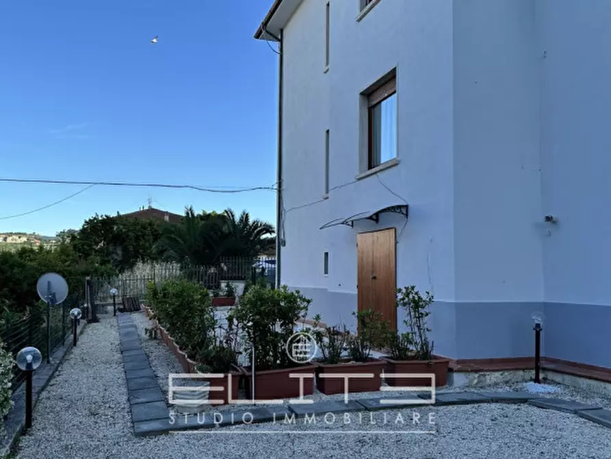 Immagine 11 di Appartamento in affitto  a Ancona