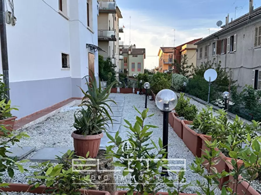 Immagine 17 di Appartamento in affitto  a Ancona