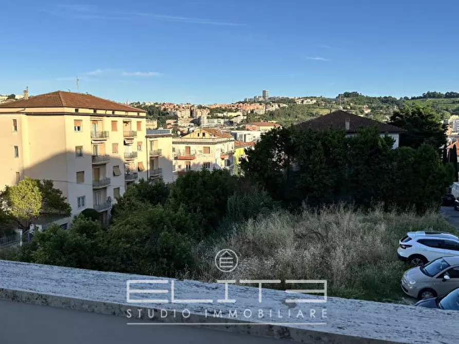 Immagine 20 di Appartamento in affitto  a Ancona