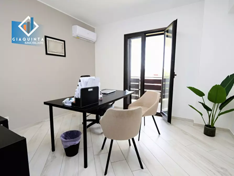 Immagine 1 di Ufficio in affitto  in Via Cagliari N.9/A a Palagonia