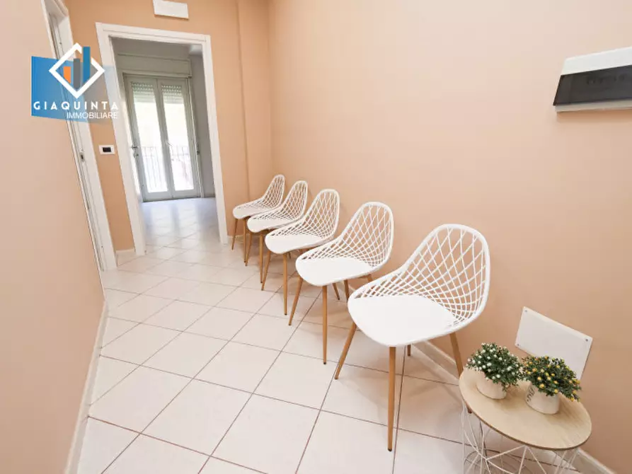 Immagine 5 di Ufficio in affitto  in Via Altarello n.06 a Palagonia