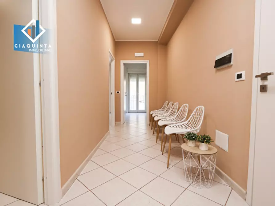 Immagine 6 di Ufficio in affitto  in Via Altarello n.06 a Palagonia