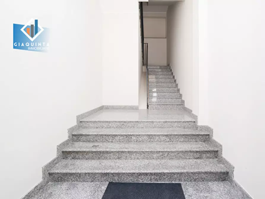 Immagine 11 di Ufficio in affitto  in Via Altarello n.06 a Palagonia