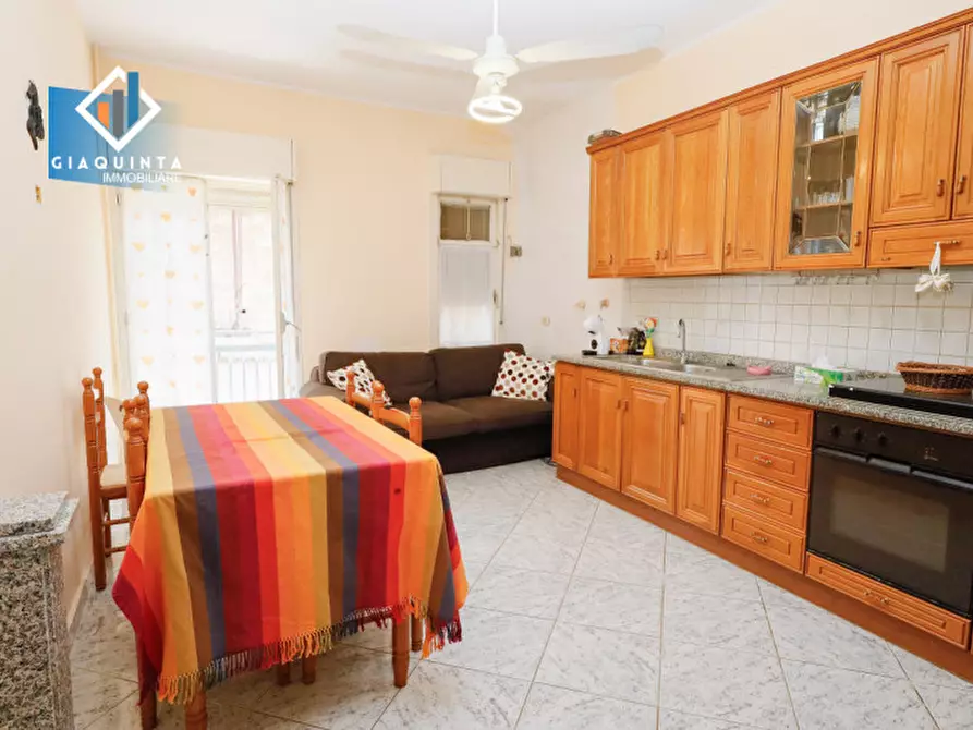 Immagine 2 di Casa indipendente in vendita  in Via Bergamo n.51 a Palagonia