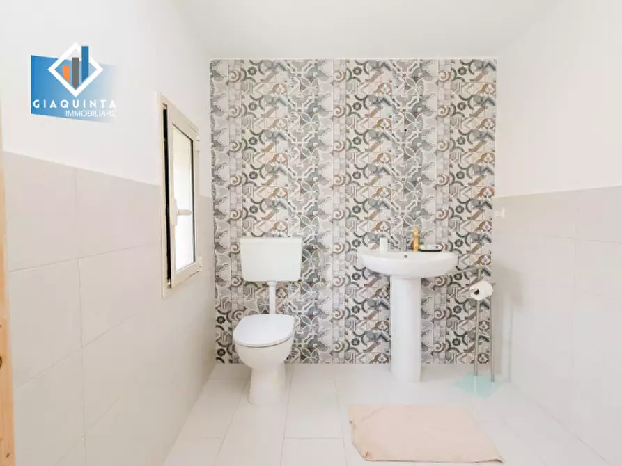 Immagine 9 di Casa indipendente in vendita  in Via Bergamo n.51 a Palagonia