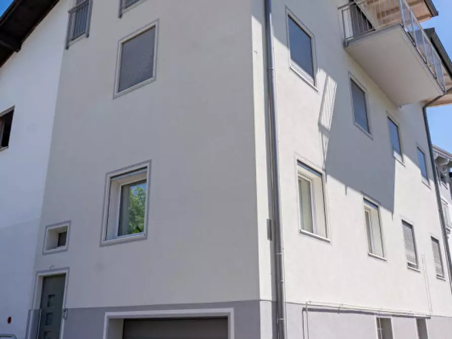 Immagine 1 di Casa bifamiliare in vendita  a Trento