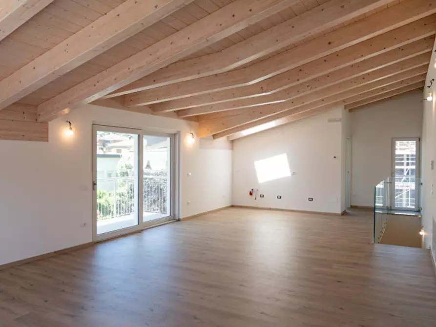 Immagine 9 di Casa bifamiliare in vendita  a Trento