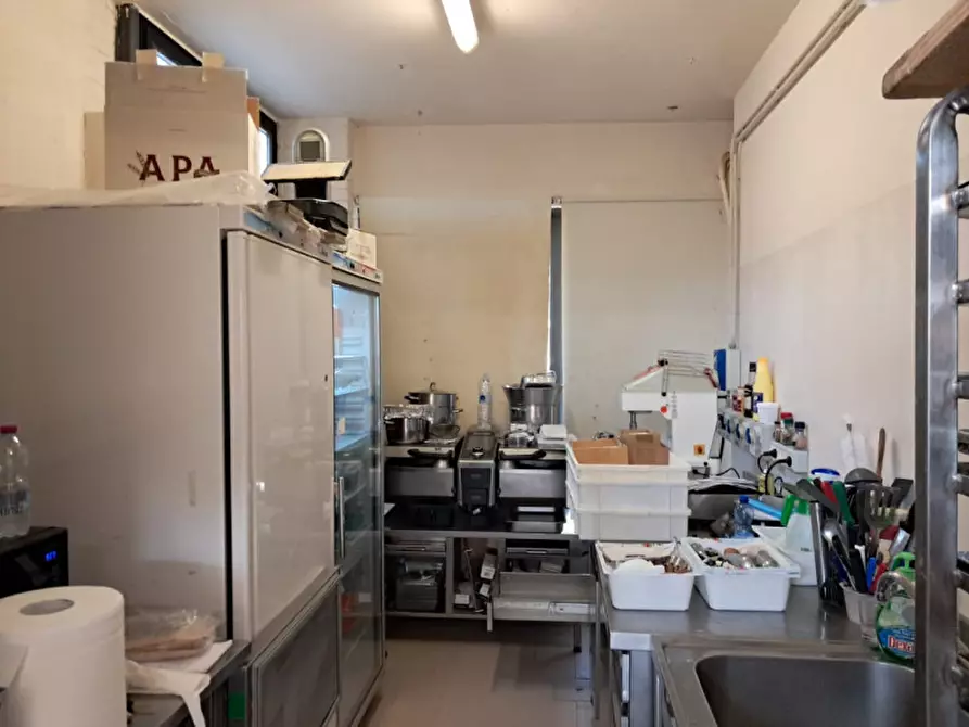 Immagine 6 di Attività commerciale in vendita  in Strada Cartiera 11/A a Parma