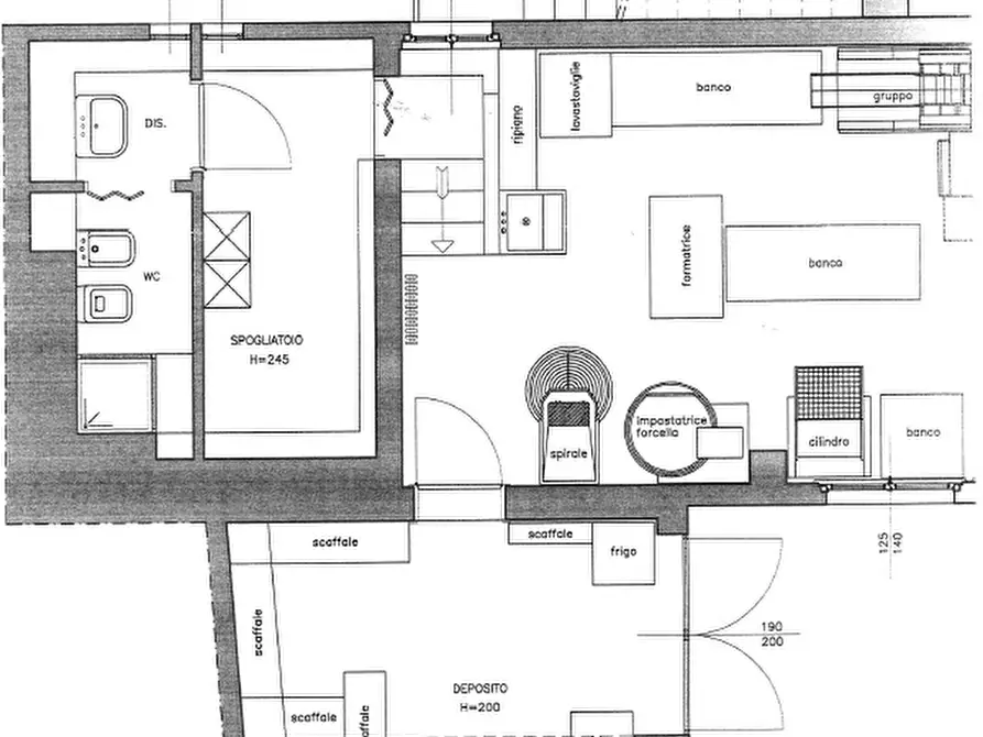 Immagine 36 di Attività commerciale in vendita  in Strada Cartiera 11/A a Parma