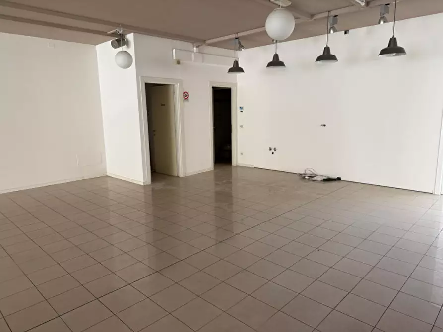 Immagine 3 di Ufficio in affitto  in via Marosticana 237 a Dueville