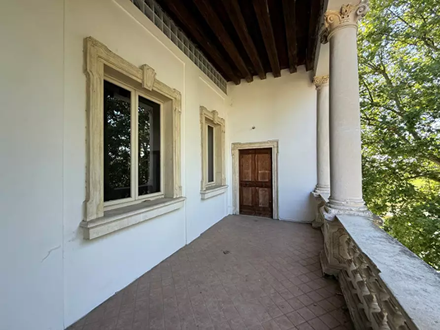 Immagine 1 di Appartamento in vendita  in Strada del Megiaro 1 a Vicenza