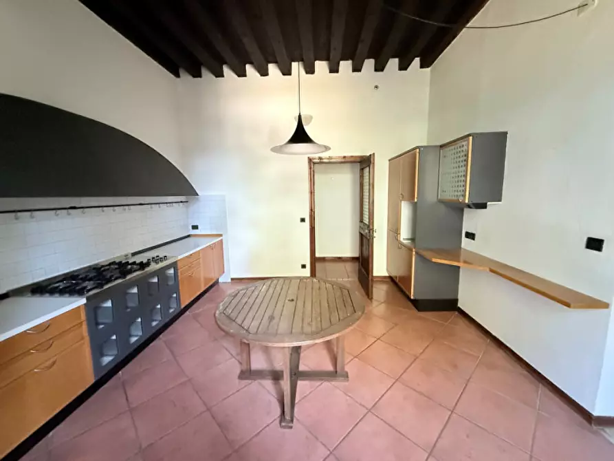 Immagine 7 di Appartamento in vendita  in Strada del Megiaro 1 a Vicenza