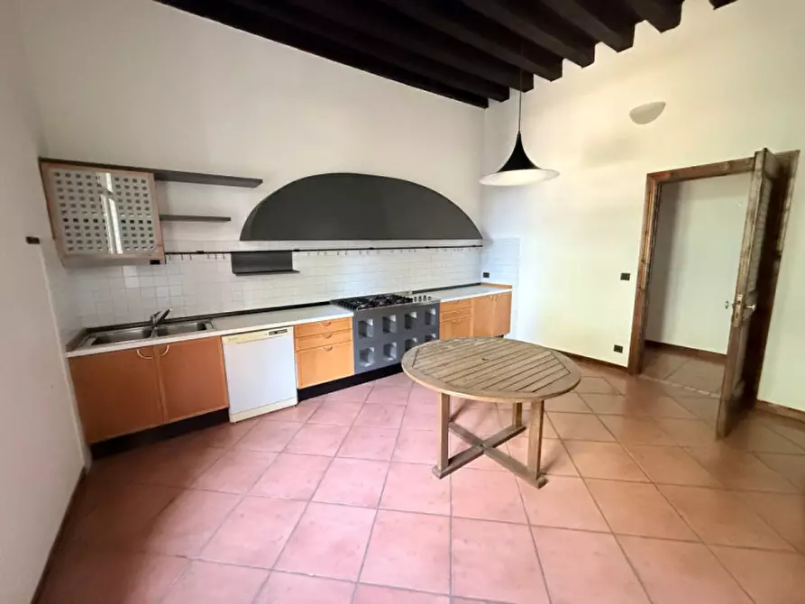 Immagine 8 di Appartamento in vendita  in Strada del Megiaro 1 a Vicenza