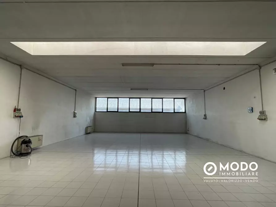 Immagine 7 di Laboratorio in vendita  in Via Marosticana a Dueville