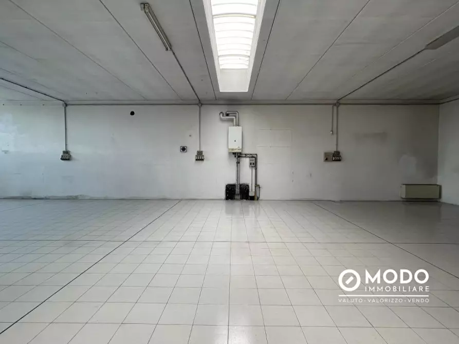 Immagine 9 di Laboratorio in vendita  in Via Marosticana a Dueville