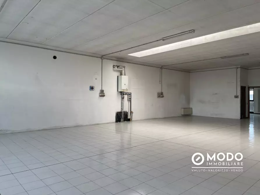 Immagine 11 di Laboratorio in vendita  in Via Marosticana a Dueville