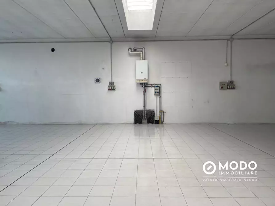 Immagine 13 di Laboratorio in vendita  in Via Marosticana a Dueville