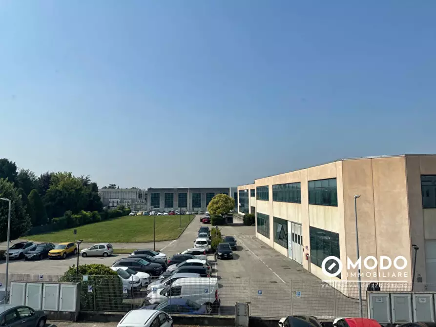 Immagine 16 di Laboratorio in vendita  in Via Marosticana a Dueville