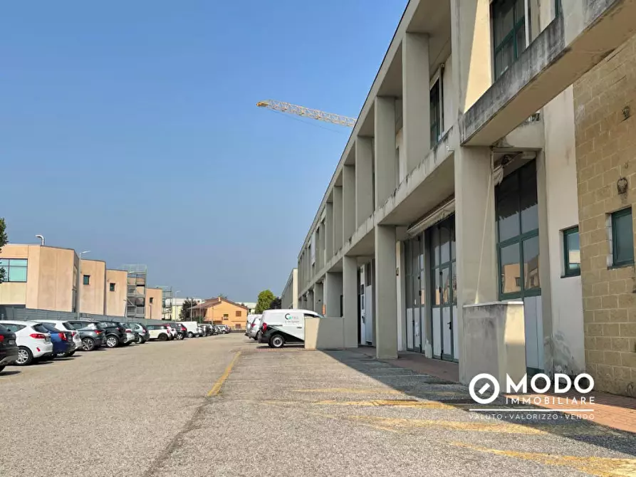 Immagine 20 di Laboratorio in vendita  in Via Marosticana a Dueville