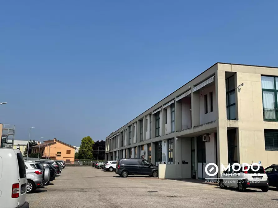 Immagine 23 di Laboratorio in vendita  in Via Marosticana a Dueville