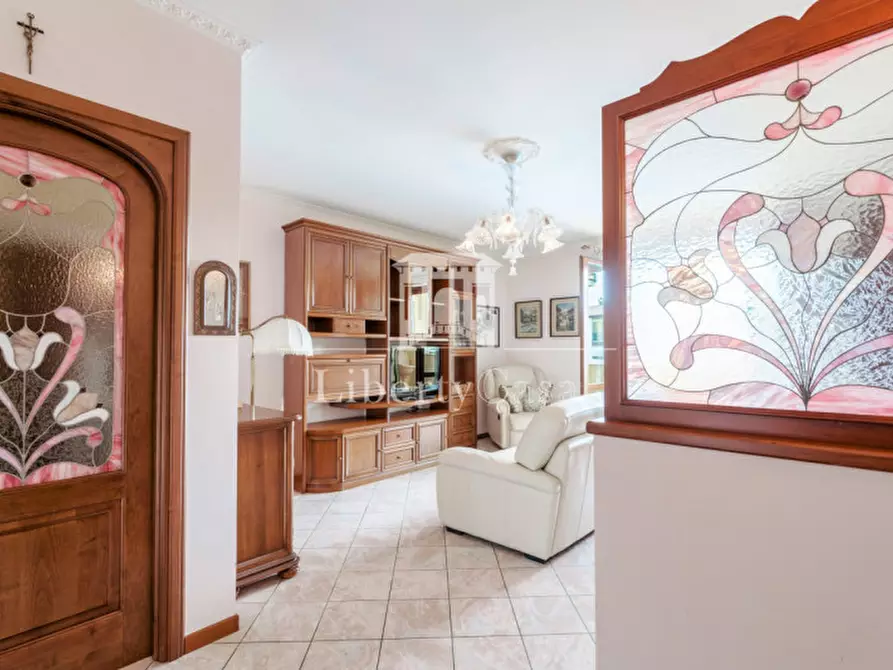 Immagine 7 di Appartamento in vendita  in Via Zane a Salò